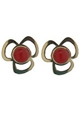 exquisite teensy 3 leaf clover baby screw-back earrings